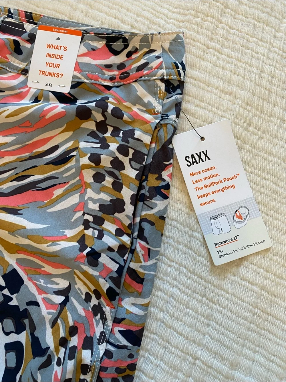 SAXX Betawave 2N1 Swim Shorts 17” Abstract Print Size 34 NWT